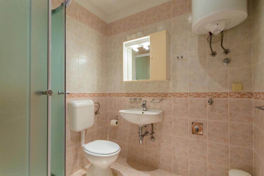 Apartments Slavica Pomena Luaran gambar